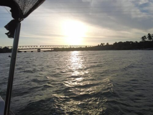Sunset boat tour in Nilaveli Trincomalee - evening lagoon tour with local operator