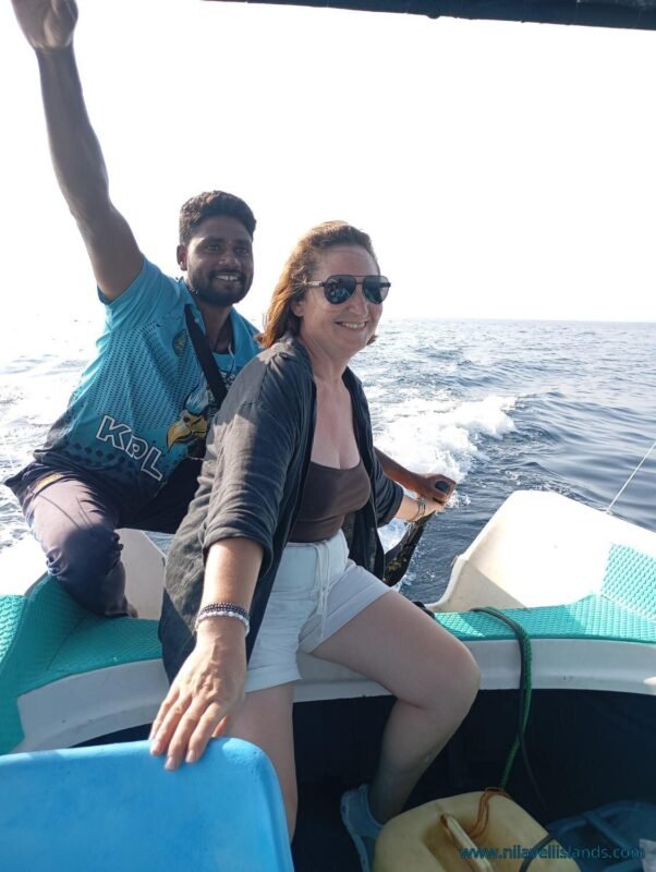 after finish the trip our guest like to ride the boat.my captain assist her.